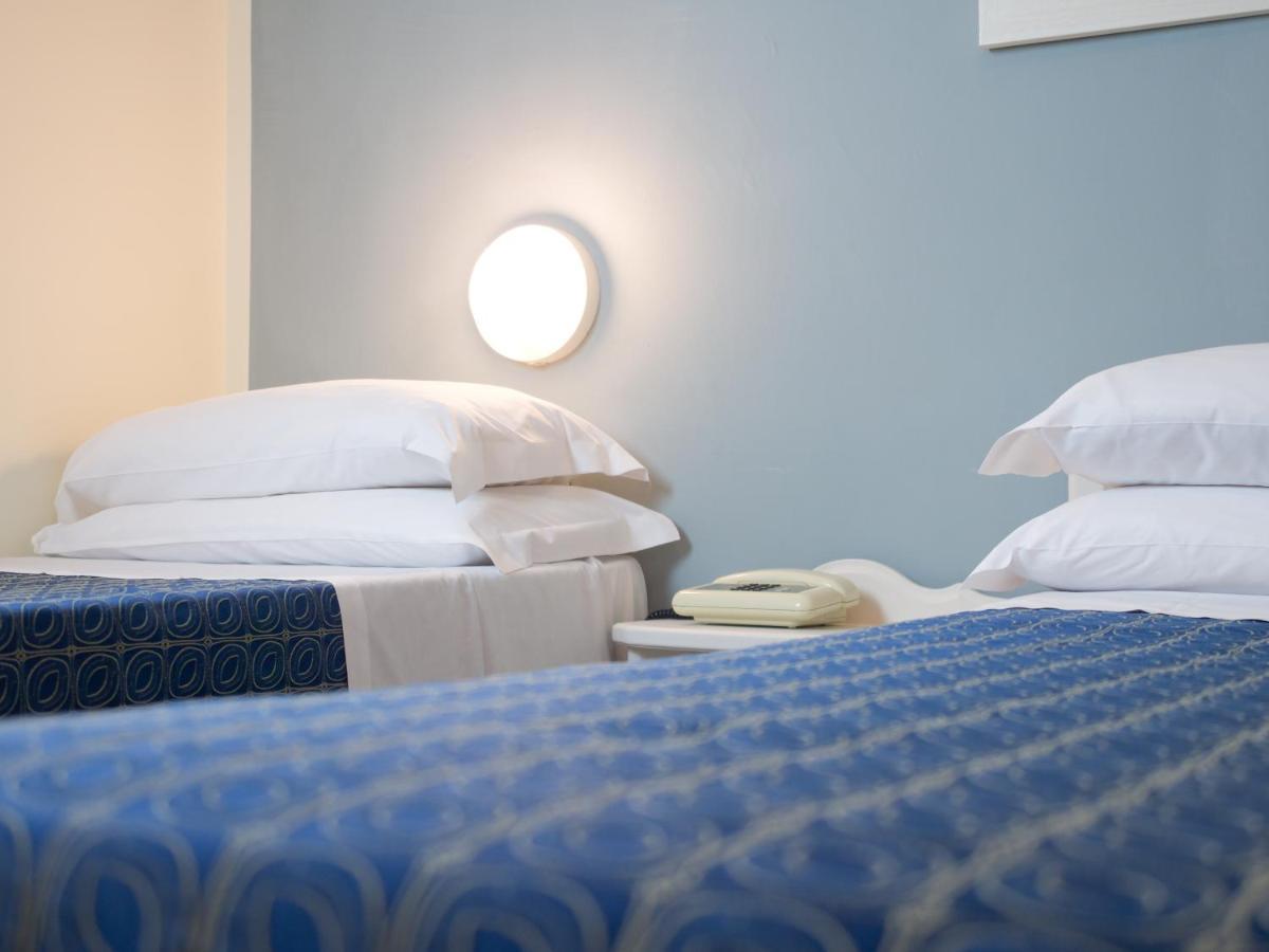 Hotel Corallo Albinia Extérieur photo