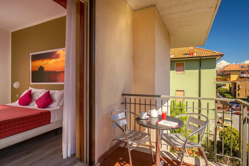 Hotel Corallo Albinia Extérieur photo