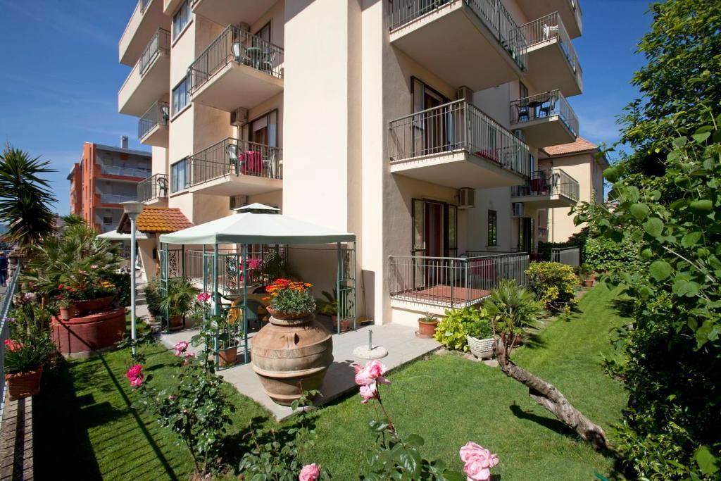 Hotel Corallo Albinia Extérieur photo