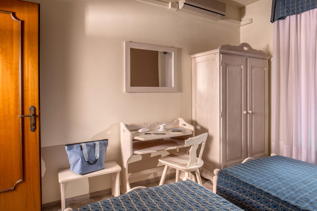 Hotel Corallo Albinia Extérieur photo